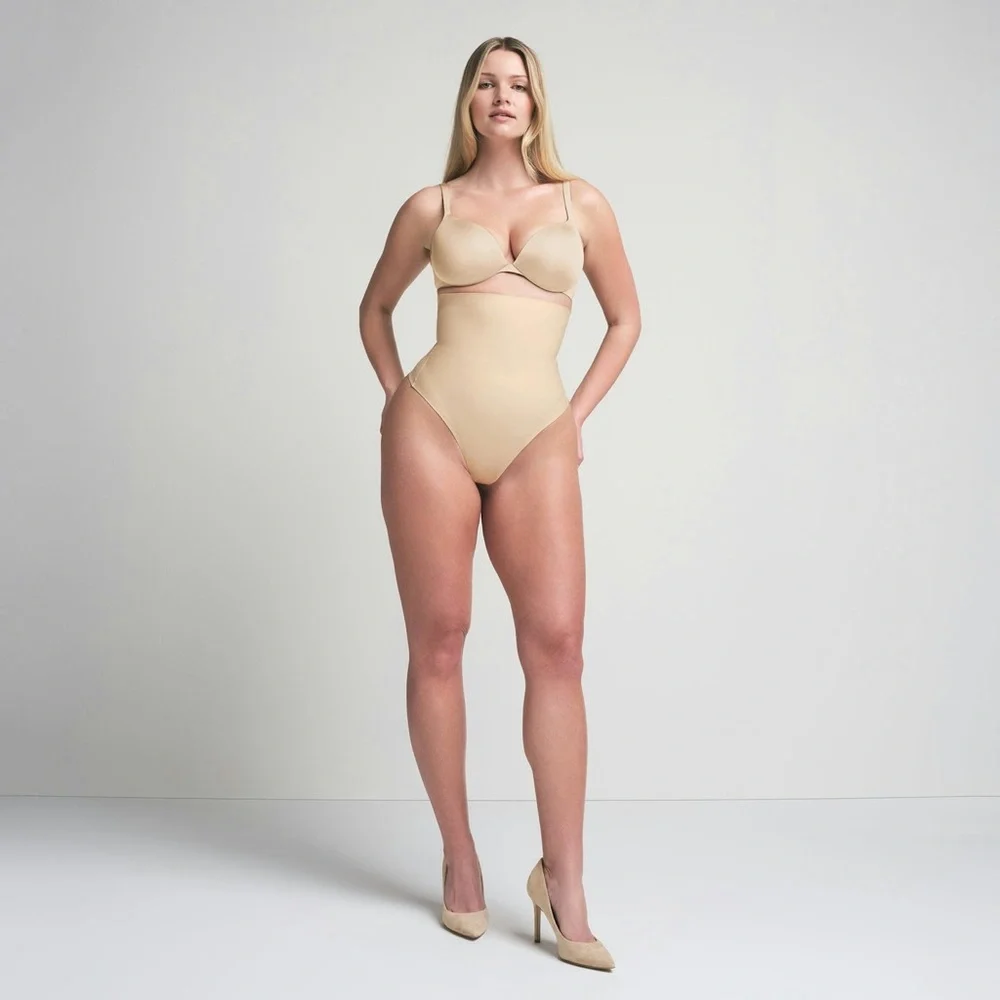 Skims Sand High-Waisted Thong NWT Small in Sand Color - Picture 1 of 7